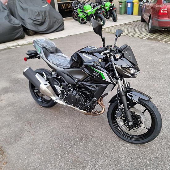 Kawasaki Z500 2025