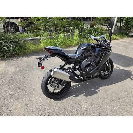Kawasaki Ninja ZX-4R 2025