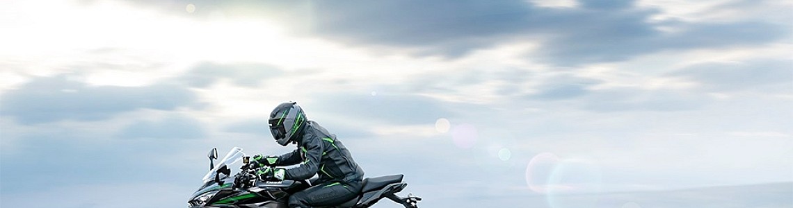 Kawasaki Ninja 1000SX 2021: când sportivitatea întâlnește latura practică Kawasaki Ninja 1000SX 2021: când sportivitatea întâlnește latura practică
