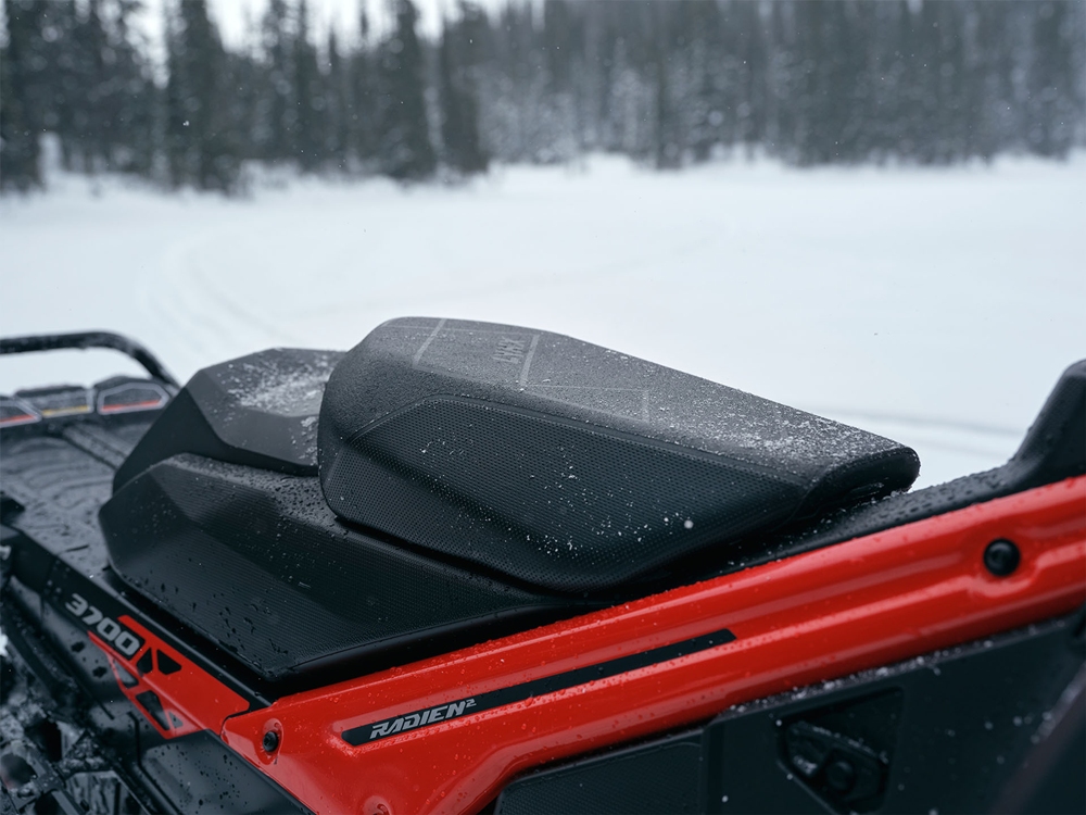 Lynx Shredder RE 850 E-TEC SHOT 154” 2026