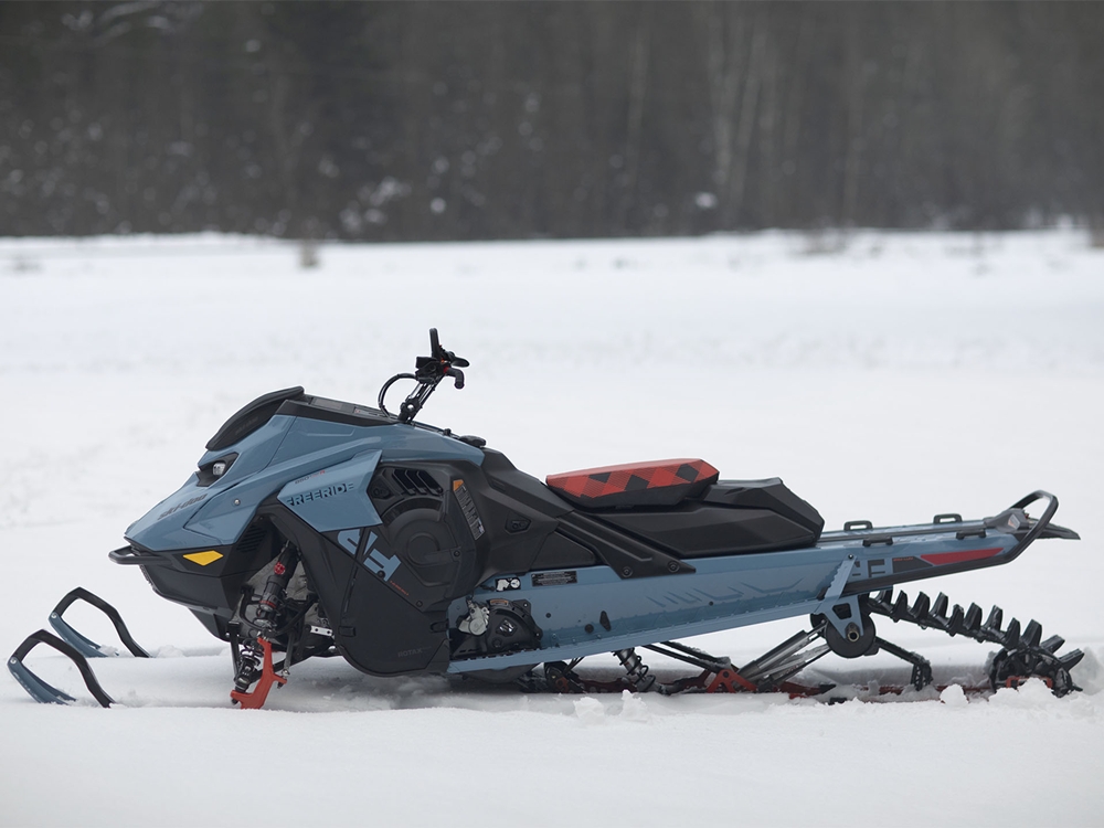 Ski-Doo Freeride 850 E-TEC Turbo R SHOT Touchscreen 154” 2026
