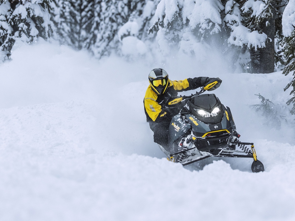 Ski-Doo MXZ X-RS 850 E-TEC Turbo R SHOT Competition Package 137” 2026