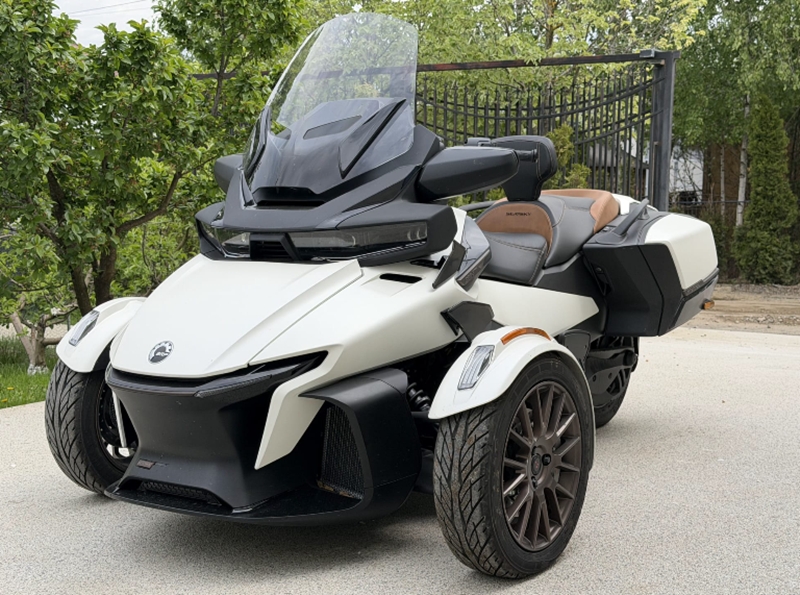 Can-Am Spyder RT Sea-to-Sky Vegas White (Moka) 2024 Second Hand